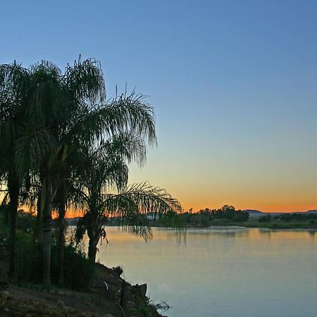 River Place Manor Upington Bagian luar foto