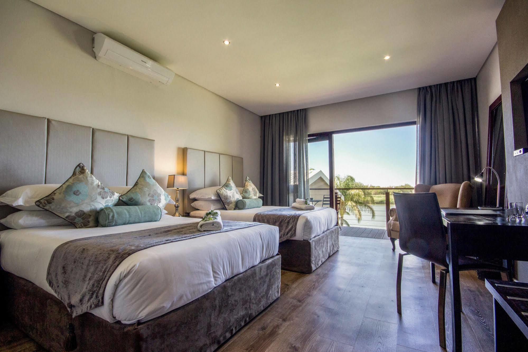 River Place Manor Upington Bagian luar foto