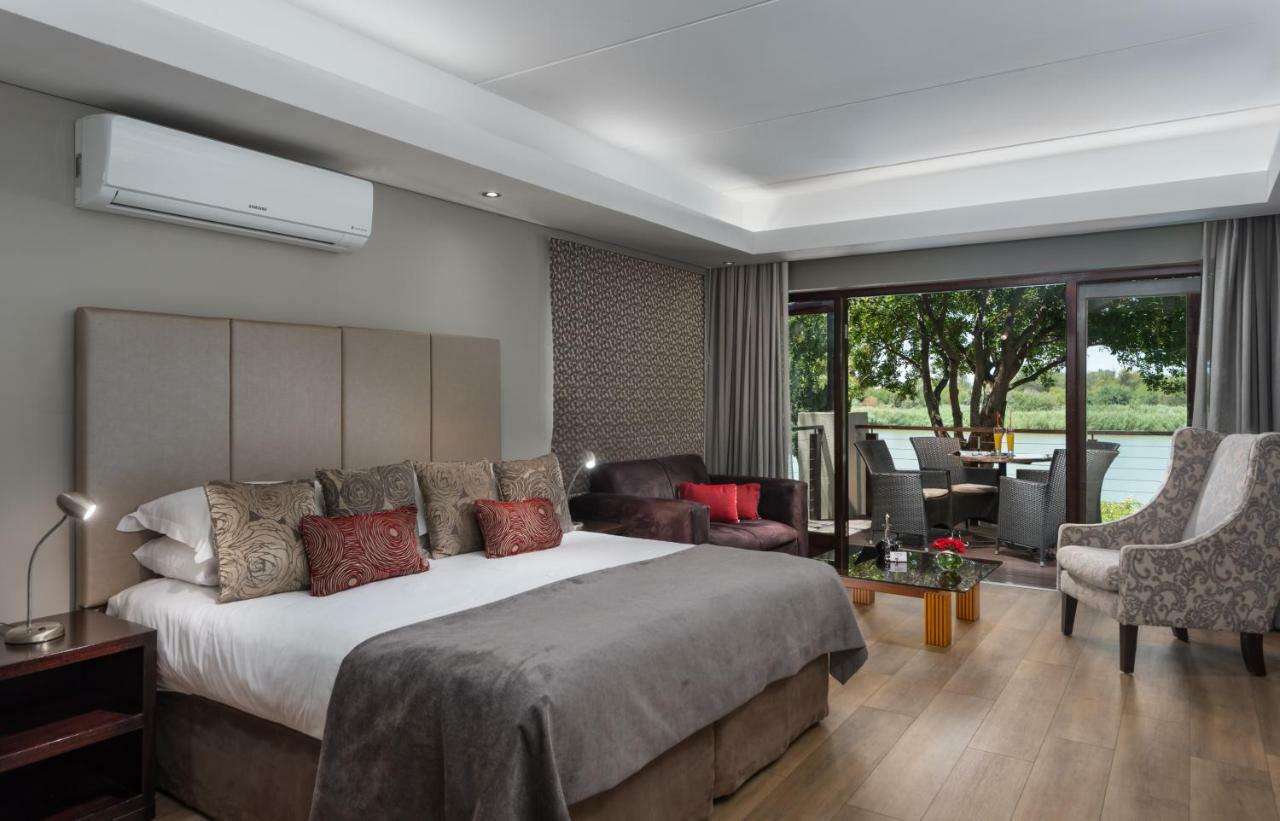River Place Manor Upington Bagian luar foto